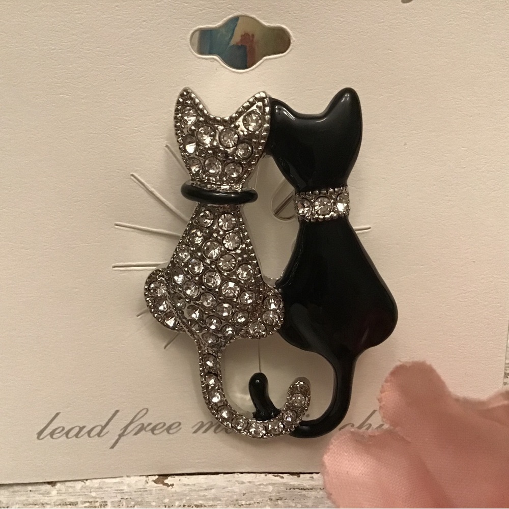Cat Brooch